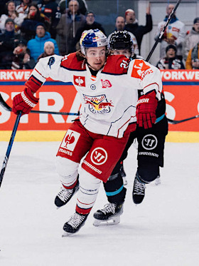 Überragende Red Bulls ziehen ins CHL-Viertelfinale ein Überragende Red Bulls ziehen ins CHL-Viertelfinale ein