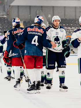Red Bull Hockey Juniors gewinnen mit 4:1 gegen KHL Sisak