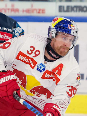 Derby Time | Red Bulls im Sonntags-Schlager gegen Black Wings Linz Derby Time | Red Bulls im Sonntags-Schlager gegen Black Wings Linz