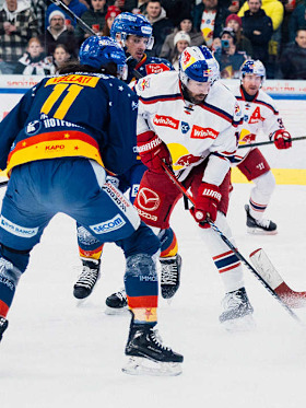 Red Bulls mit verdientem 4:2-Arbeitssieg gegen Asiago Red Bulls mit verdientem 4:2-Arbeitssieg gegen Asiago