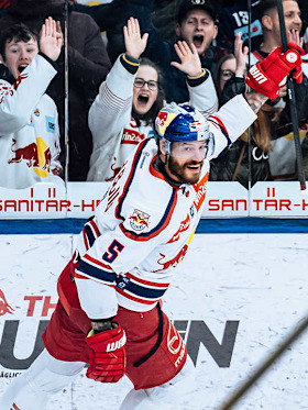 Red Bulls starten mit Heimsieg in die Halbfinal-Serie gegen Bozen Red Bulls starten mit Heimsieg in die Halbfinal-Serie gegen Bozen