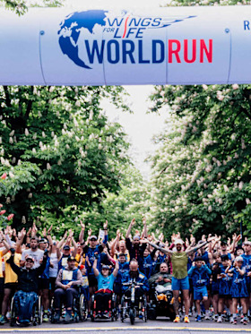 Almost 1,500 runners at the Wings for Life World Run in Salzburg's Volksgarten Almost 1,500 runners at the Wings for Life World Run in Salzburg's Volksgarten