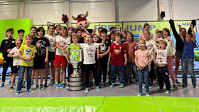 250512 CheckerBande JUMP DOME - Gruppenfoto 250512 CheckerBande JUMP DOME - Gruppenfoto