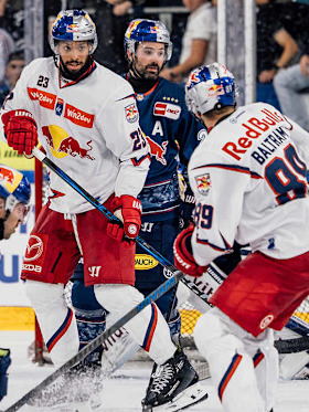 Salzburg loses 2-6 to Munich in Red Bull duel Salzburg loses 2-6 to Munich in Red Bull duel