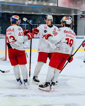 Red Bull Hockey Juniors gewinnen gegen Jesenice