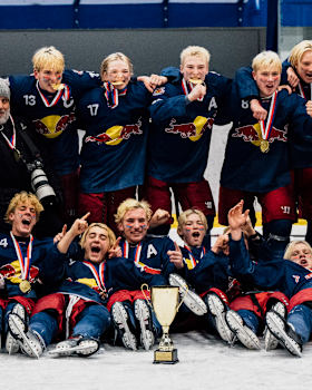 Drei Meistertitel für die Red Bull Eishockey Akademie
