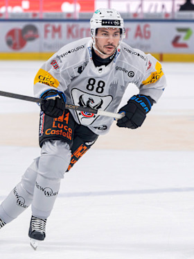 Red Bulls verpflichten Stürmer mit NHL-Erfahrung Red Bulls verpflichten Stürmer mit NHL-Erfahrung