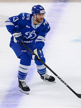 Red Bulls vertiefen die Defensive mit früherem schwedischen KHL-Champion Red Bulls vertiefen die Defensive mit früherem schwedischen KHL-Champion